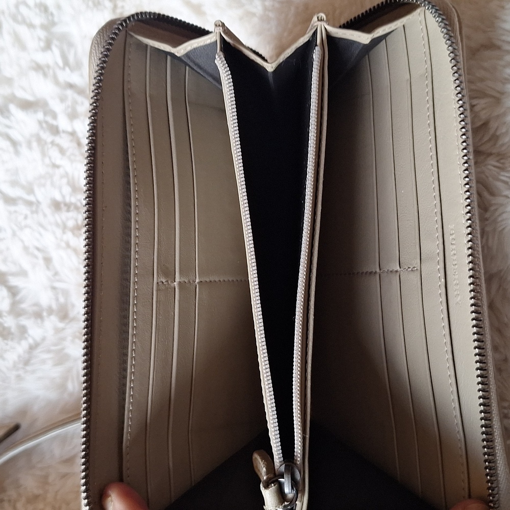 Sale! Pre-owned Burberry Smoked Trench Coated Crossbody Bag Plus … - Picture 12 of 16